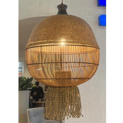 Kremasto Fotistiko Orofis Sxoini Rattan Krossia